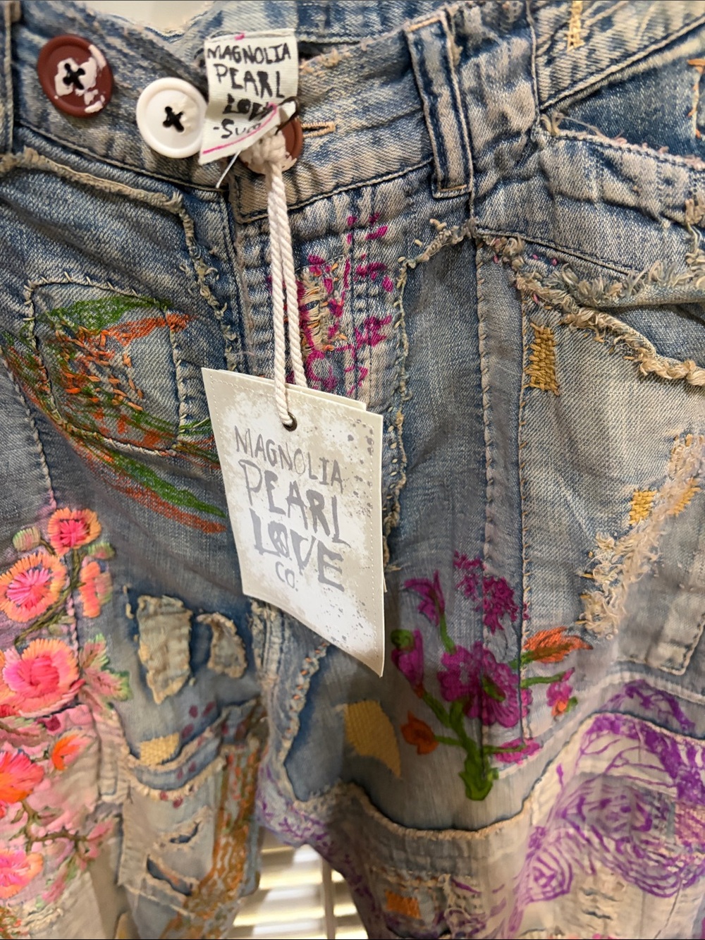 Magnolia Pearl Embroidered Denim Jeans with Floral and Other Cool Accents! NWT - Picture 9 of 9